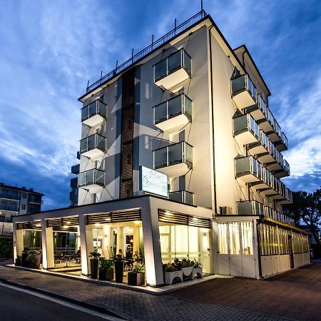 Hotel & Aparthotel Carinthia S Lido di Jesolo Exterior photo